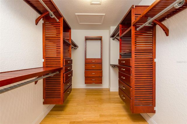 2876 BAYSHORE TRAILS DRIVE, Tampa, FL 33611