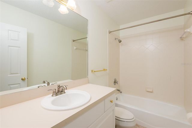 2876 BAYSHORE TRAILS DRIVE, Tampa, FL 33611