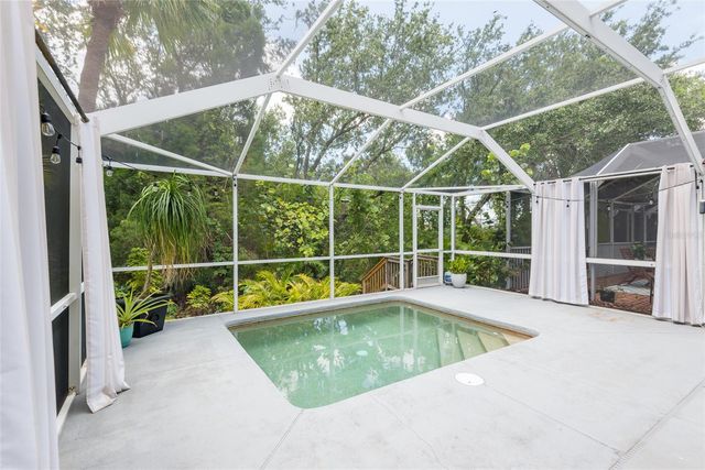 2876 BAYSHORE TRAILS DRIVE, Tampa, FL 33611