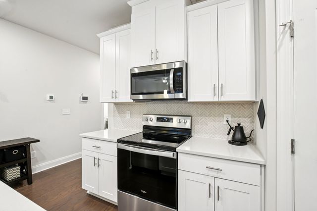 4657 Ridge Bend Dr, Nashville, TN 37207