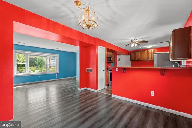 5030 ARNEY RD, Harrisburg, PA 17111