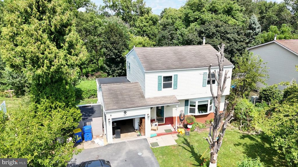 5030 ARNEY RD, Harrisburg, PA 17111