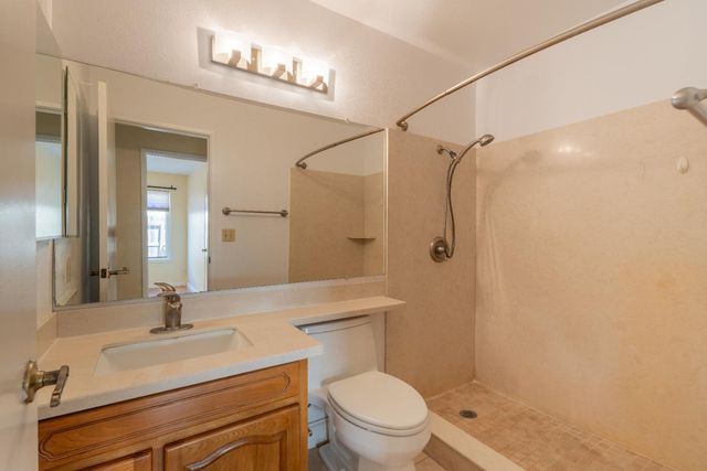 6861 Rancho Adobe Dr, Sacramento, CA 95828