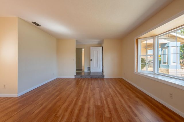 6861 Rancho Adobe Dr, Sacramento, CA 95828