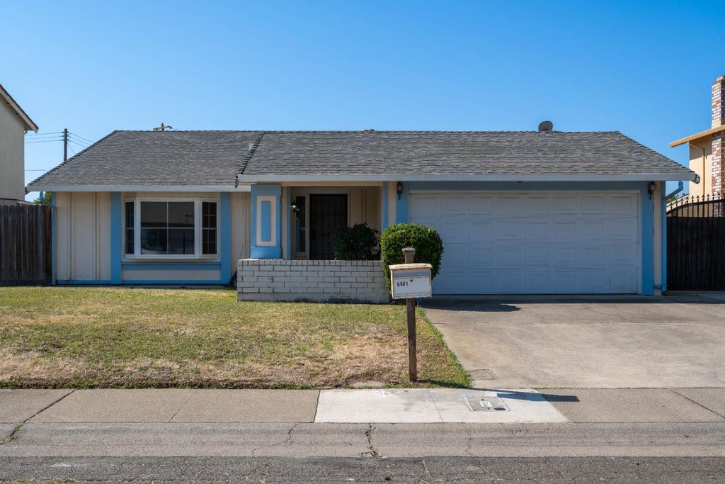6861 Rancho Adobe Dr, Sacramento, CA 95828