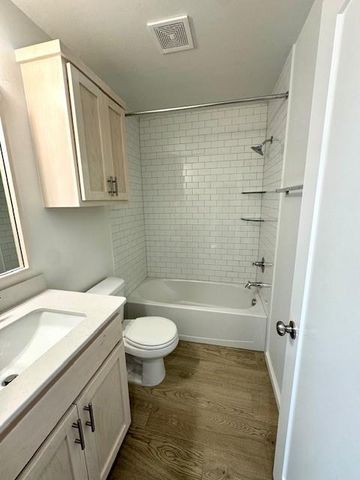 3104 Mt Nebo Drive, Yukon, OK 73099