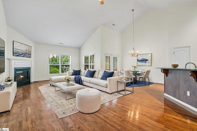 27 Pine Island Drive, Simpsonville, SC 29681
