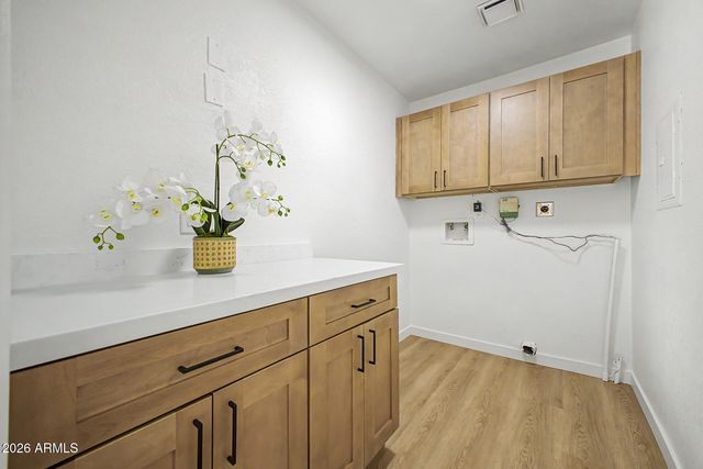 202 S KENNETH Place, Chandler, AZ 85226