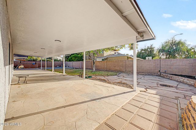 202 S KENNETH Place, Chandler, AZ 85226