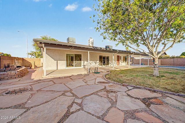 202 S KENNETH Place, Chandler, AZ 85226