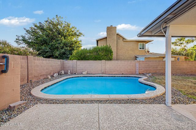 202 S KENNETH Place, Chandler, AZ 85226