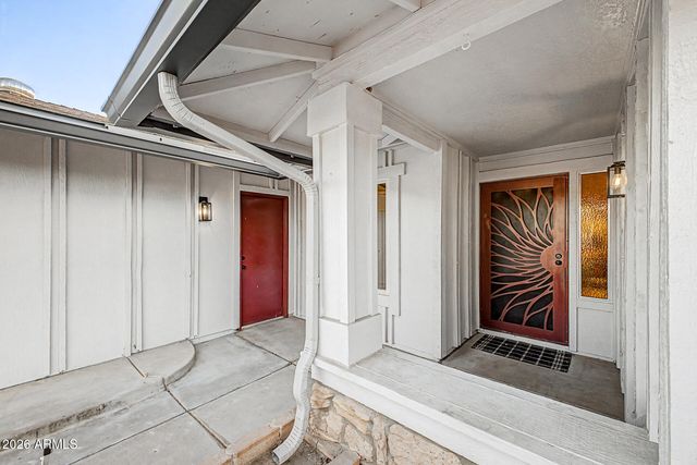 202 S KENNETH Place, Chandler, AZ 85226