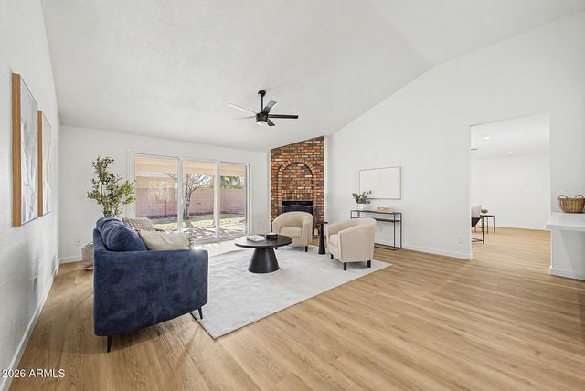 202 S KENNETH Place, Chandler, AZ 85226