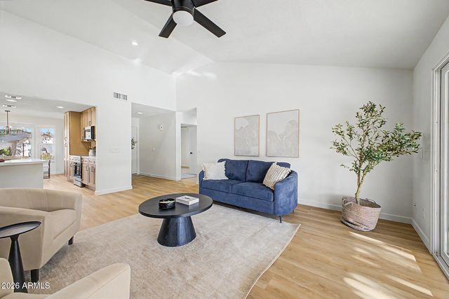 202 S KENNETH Place, Chandler, AZ 85226