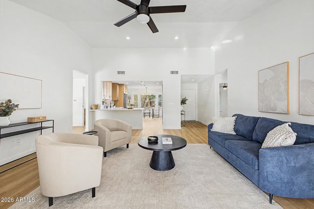 202 S KENNETH Place, Chandler, AZ 85226