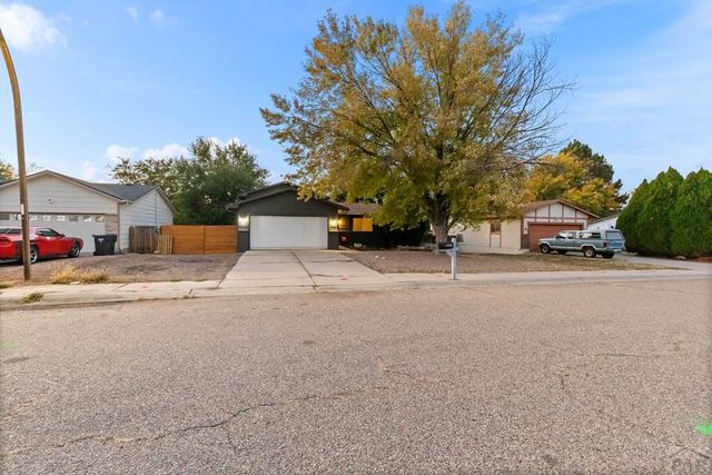 4309 Blueflax Dr, Pueblo, CO 81001