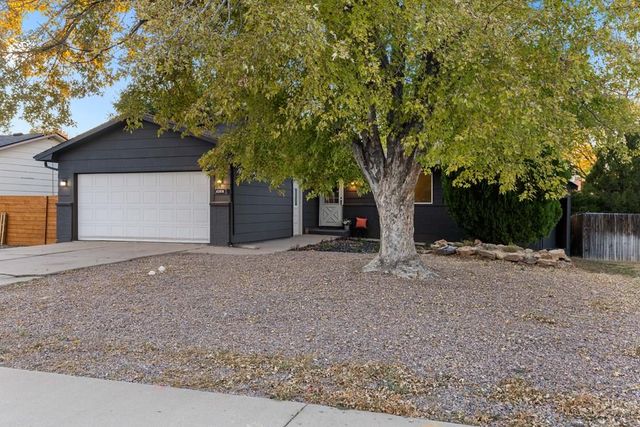 4309 Blueflax Dr, Pueblo, CO 81001