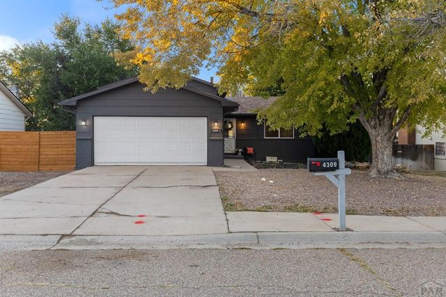 4309 Blueflax Dr, Pueblo, CO 81001