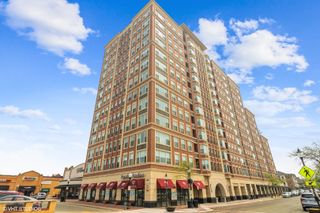 77 S EVERGREEN Avenue 402, Arlington Heights, IL 60005