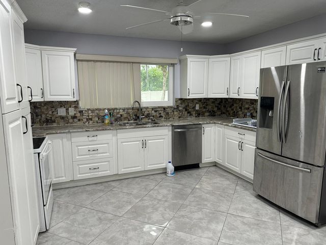 1616 Crandon Avenue, Mangonia Park, FL 33407