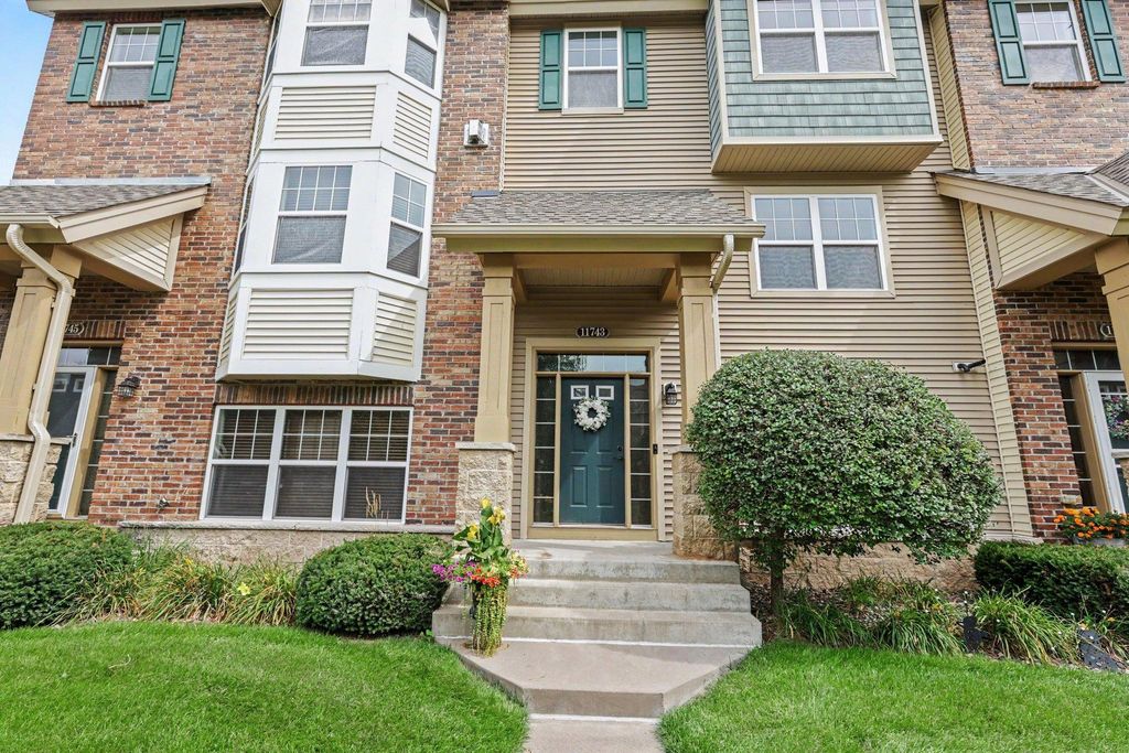 11743 Emery Village Drive N, Champlin, MN 55316 — photo 2