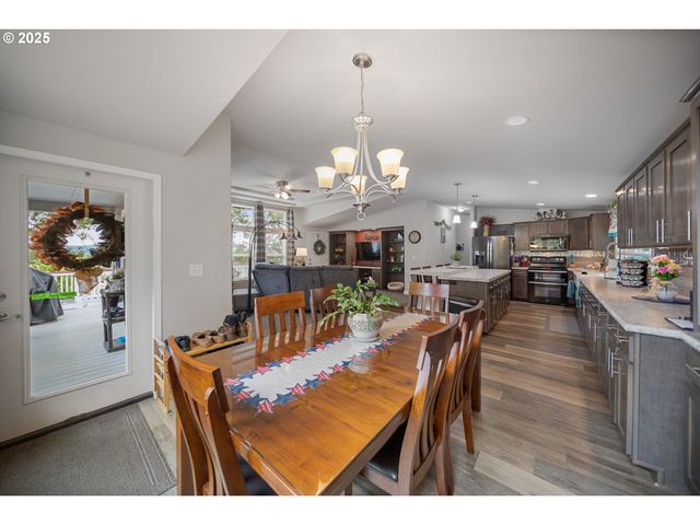 90807 N BANK Ln, Coquille, OR 97423