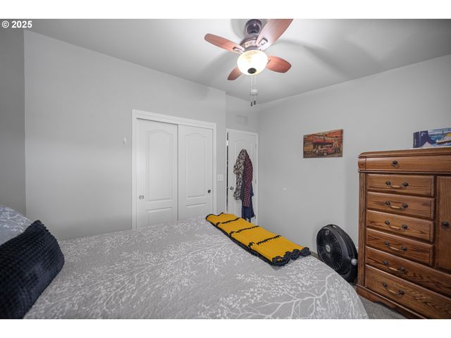 90807 N BANK Ln, Coquille, OR 97423