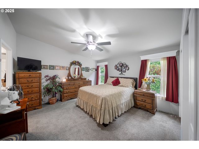 90807 N BANK Ln, Coquille, OR 97423