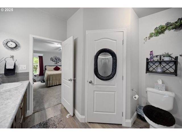 90807 N BANK Ln, Coquille, OR 97423