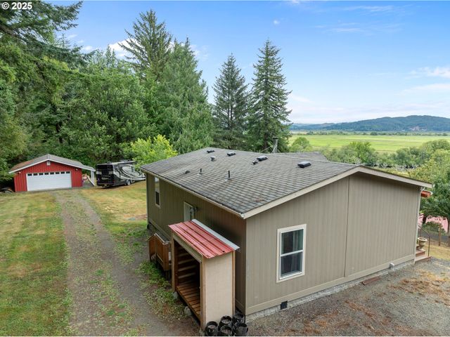 90807 N BANK Ln, Coquille, OR 97423
