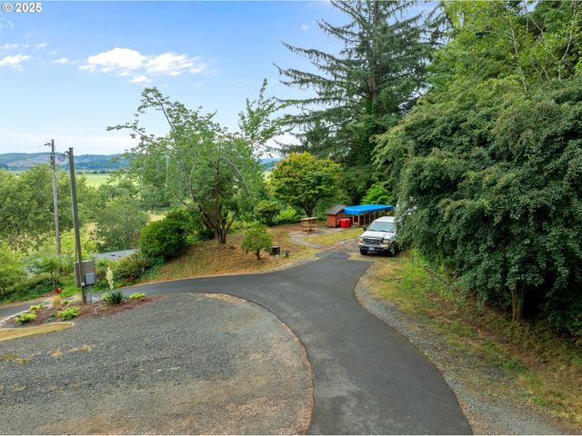 90807 N BANK Ln, Coquille, OR 97423