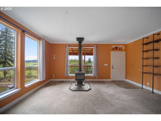 90807 N BANK Ln, Coquille, OR 97423