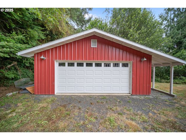 90807 N BANK Ln, Coquille, OR 97423