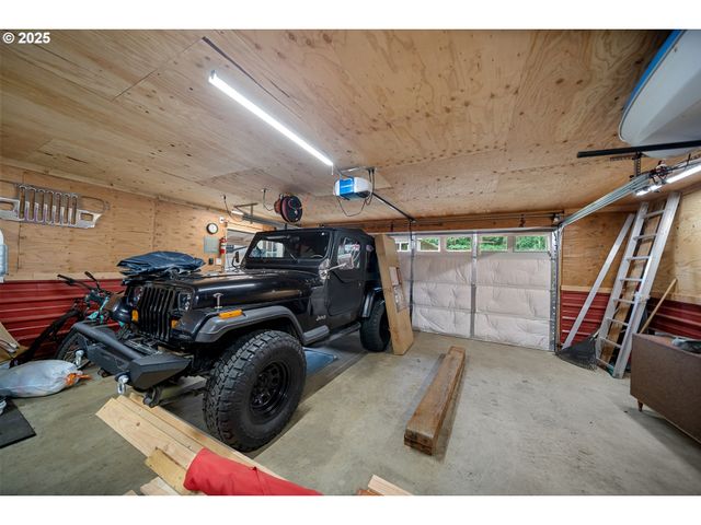 90807 N BANK Ln, Coquille, OR 97423