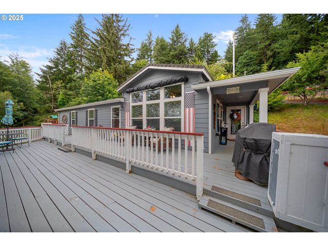 90807 N BANK Ln, Coquille, OR 97423