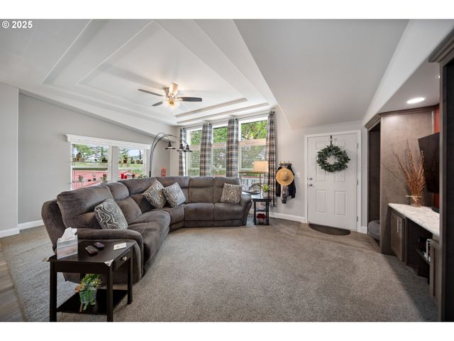 90807 N BANK Ln, Coquille, OR 97423