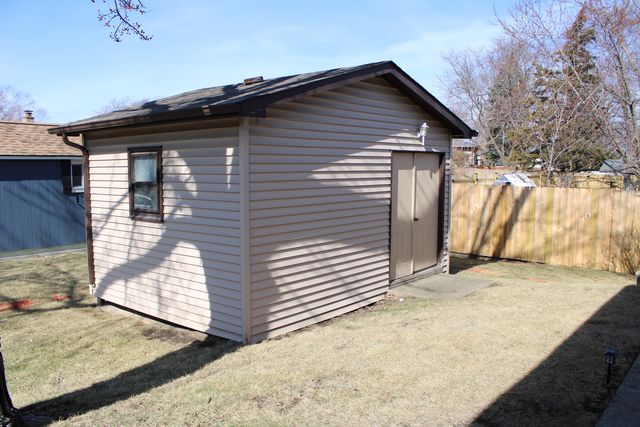 404 Galahad Road, Bolingbrook, IL 60440