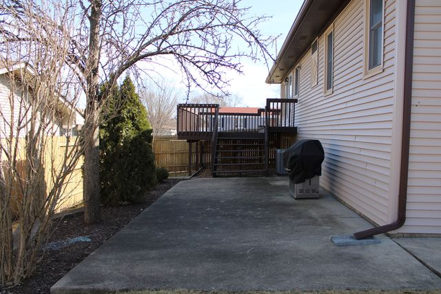 404 Galahad Road, Bolingbrook, IL 60440