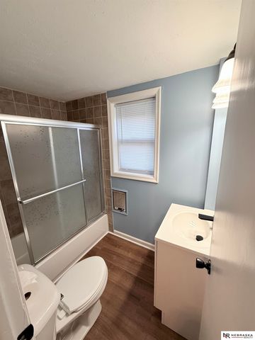 6501 S 43rd Street, Omaha, NE 68107
