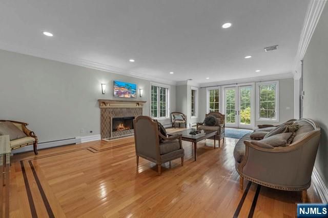 1 Euclid Road, Fort Lee, NJ 07024