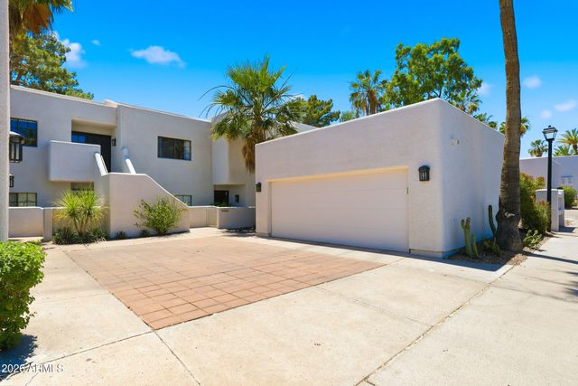2947 E ROSE Lane, Phoenix, AZ 85016