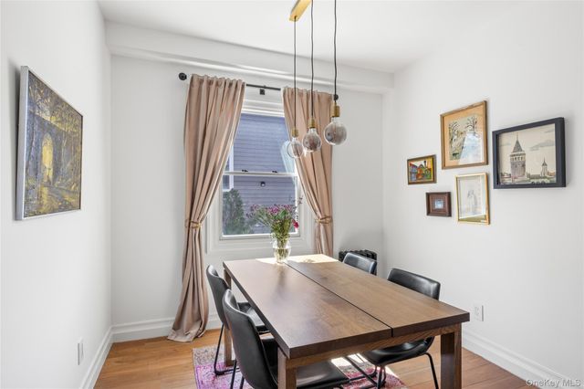 24 Beechhurst Avenue, Floral Park, NY 11001