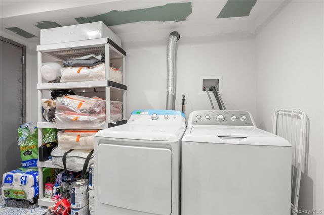 24 Beechhurst Avenue, Floral Park, NY 11001