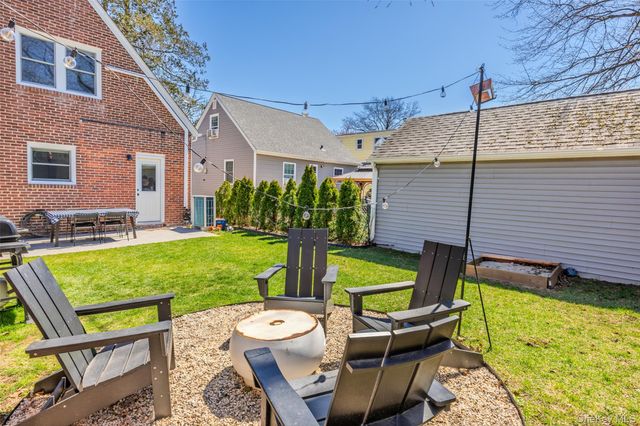 24 Beechhurst Avenue, Floral Park, NY 11001