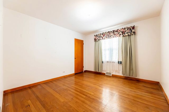 7304 W 59th Street, Summit, IL 60501