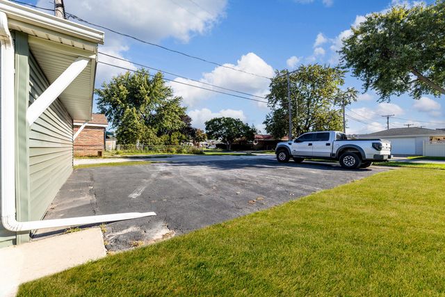 7304 W 59th Street, Summit, IL 60501