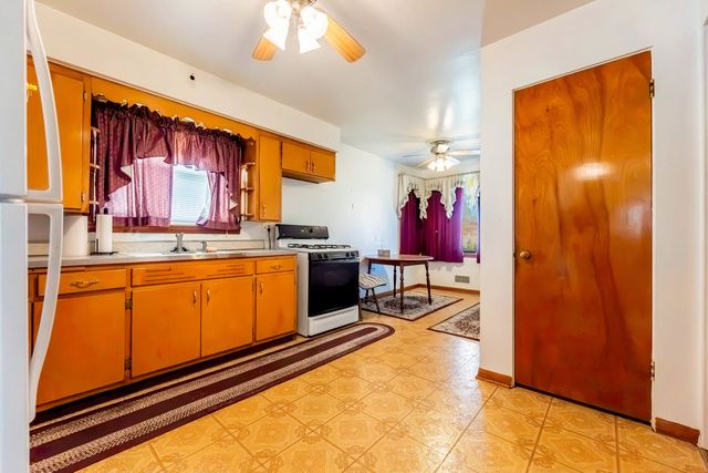 7304 W 59th Street, Summit, IL 60501
