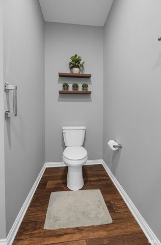 208 W Stellar Way, Huntingburg, IN 47542