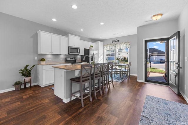 208 W Stellar Way, Huntingburg, IN 47542