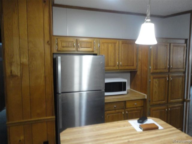 423 Glasgow, Temperance, MI 48182